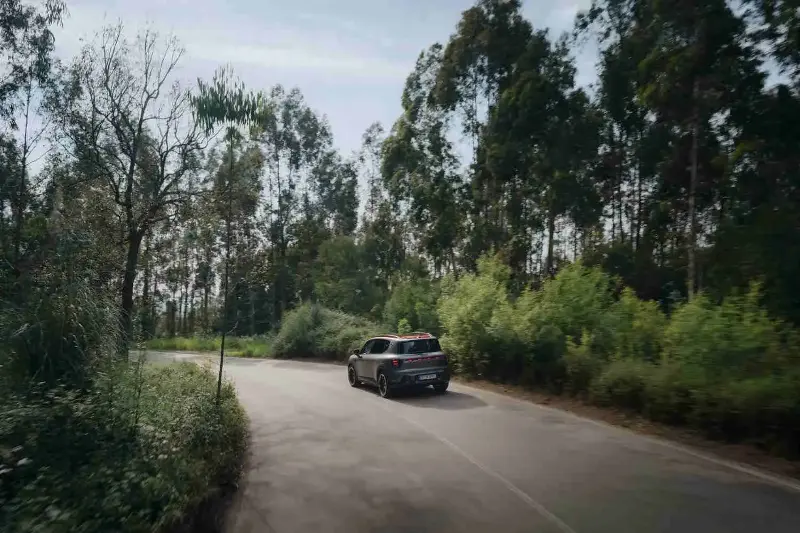 Perché sempre più italiani stanno scegliendo l’auto elettrica?