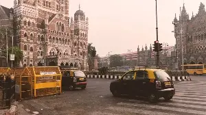 ₹40,000 feels richer than ₹1.2 lakh: Social media post compares living in Mumbai with going back to hometown