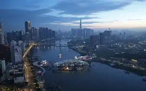 The pedestrian bridge across the Saigon River has begun its final joining process.