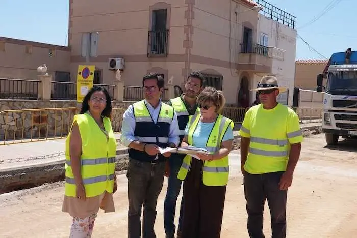 El Ayuntamiento de El Ejido invierte 975.000 euros en trabajos de regeneración integral de calles en San Agustín
