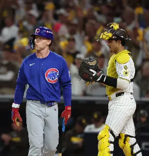 Paul Sullivan: One city, two teams and plenty of emotions after White Sox and Cubs split wild-card series