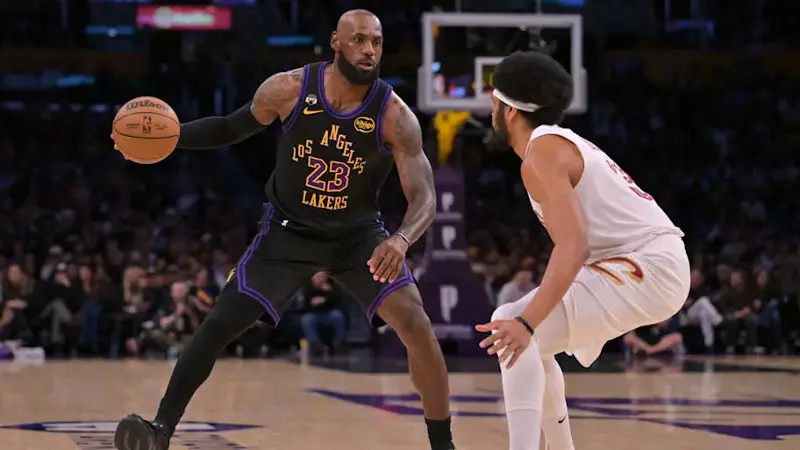 LeBron James iguala nuevo récord del mítico Kareem Abdul-Jabbar