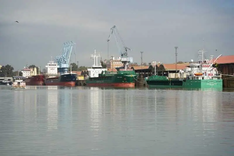 El Puerto da luz verde a la nueva ordenanza para coordinar el tráfico marítimo y mejorar la navegación