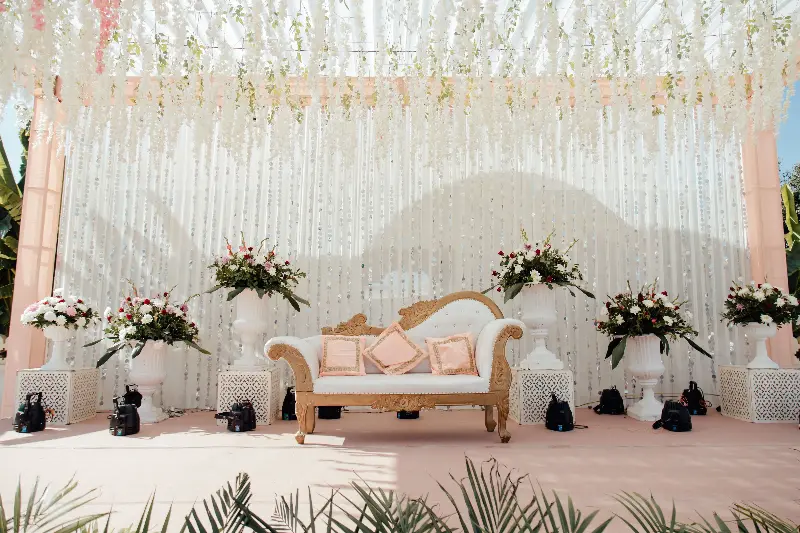 The décor for weddings is becoming not just more beautiful, but also more functional. 