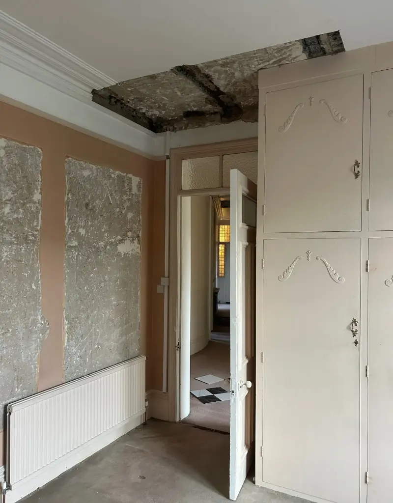 BEFORE: Through this renovation process, the team was able to provide the modern upgrades needed to bring this property into the modern day. Delve Architects