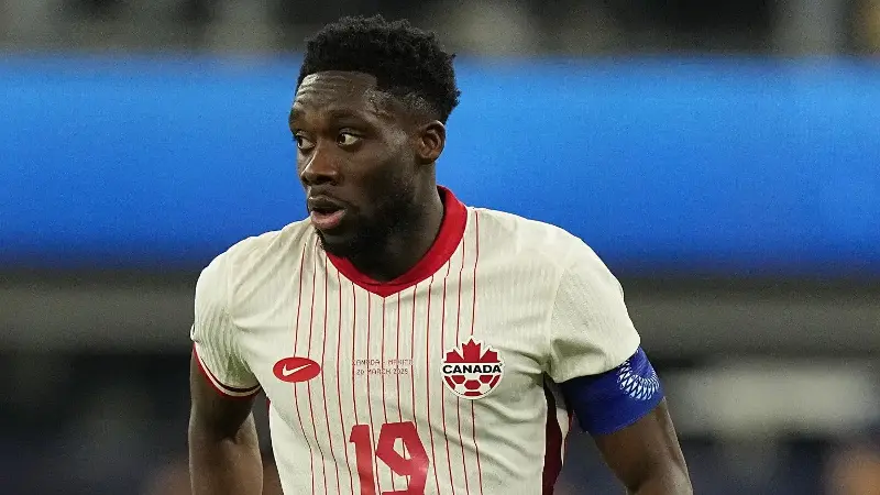 Alphonso Davies admite que las lesiones le han «desgastado mentalmente», y el lateral del Bayern informa sobre su estado físico antes del debut de Canadá en el Mundial