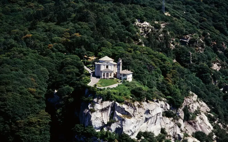Make your way up to Madonna del Sasso, 640m high on a steep wall of granite rock - DE AGOSTINI PICTURE LIBRARY