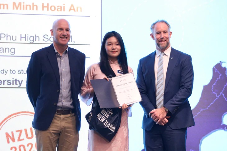 16 Vietnamese students receive New Zealand government scholarships, two of them receiving nearly 1 billion VND - Photo 1.