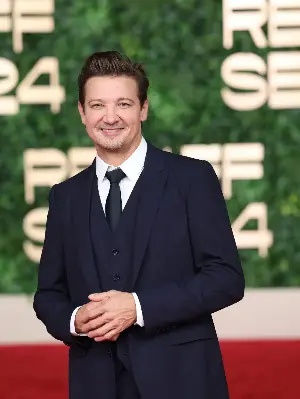 Jeremy Renner considered quitting acting after accident