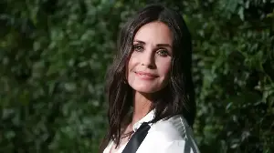 Courteney Cox’s Sculptural Outdoor Mirror Is the Unorthodox 2026 Poolside Essential – It Creates an Artful Backyard Statement