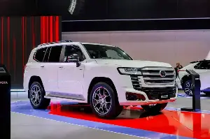 Toyota introduces the Land Cruiser HEV