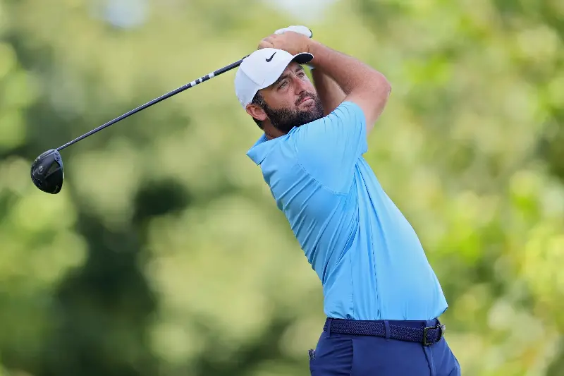 Scottie Scheffler of the United States plays his shot from the eighth tee during the final round of the BMW Championship 2026 at Bellerive Country Club on August 23, 2026 in St Louis, Missouri. (Photo by Alex Slitz/Getty Images)