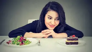 Why doctors recommend healthy weight loss over crash dieting