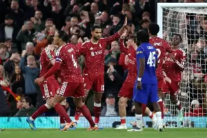 Liverpool beat Chelsea in League Cup shoot-out, Man City survive scare