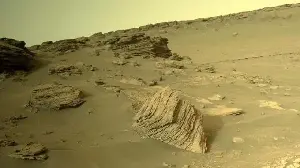 NASA's Mars Rover Finds New Organic Matter in Crater