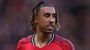 Massive blow for Man Utd! Leny Yoro suffers injury leaving Michael Carrick with ONE centre-back for Chelsea trip