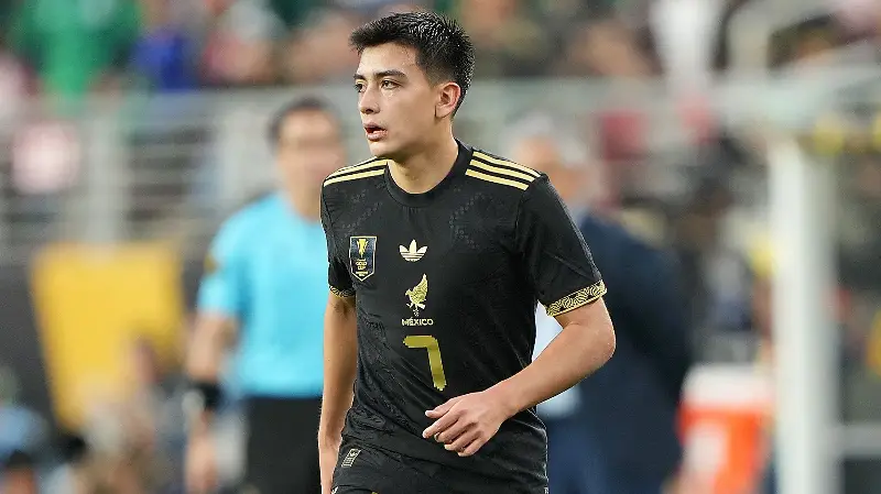 Gilberto Mora (México)