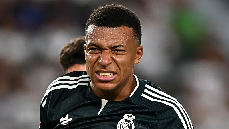 Aumentan los ataques contra Mbappé: un multimillonario estúpido con negocios en Marruecos