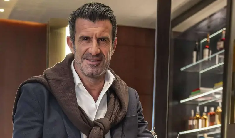 Luis Figo elogia al Barça, pero no se olvida del Real Madrid ni de Mbappé