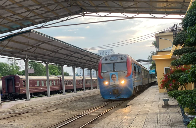 Passengers traveling to Nanning in 2027 can purchase international train tickets in advance, priced at 1,001,000 VND - Photo 1.