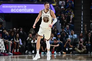 Kristaps Porzingis returns to Warriors on two-year extension