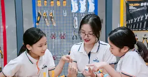 Connecting resources and improving the quality of STEM education.