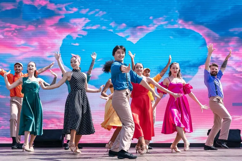 Captivating and thrilling international shows will bring visitors new and exciting experiences during their spring trip.