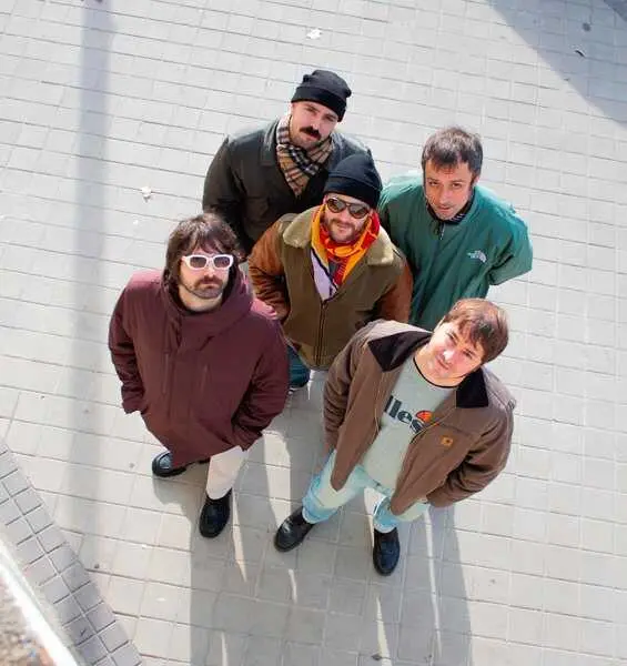 Ola Granada traslada al 26 de septiembre la actuación del grupo Camellos y tres bandas locales emergentes