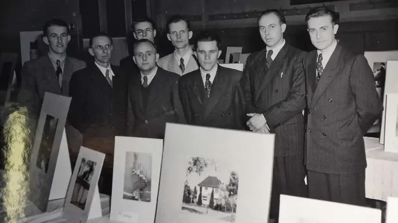 Fotofreunde Seligenstadt feiern 75 Jahre mit sechs Original-Kameras der Gründer