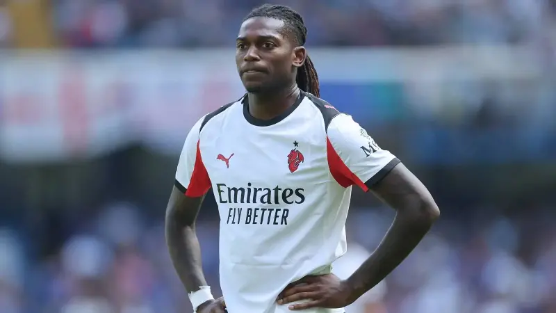 O futuro do craque do Milan é incerto