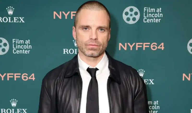 Sebastian Stan cumple con Fjord el sueño que le confesó a su madre