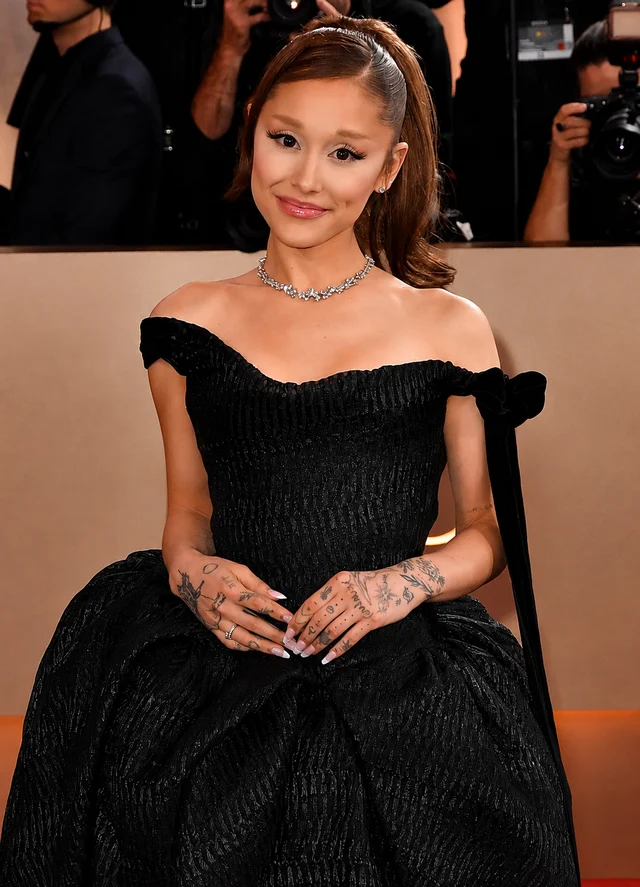 Điều gì khiến Robert De Niro ấn tượng về Ariana Grande sau lần đầu hợp tác? - Ảnh 1.