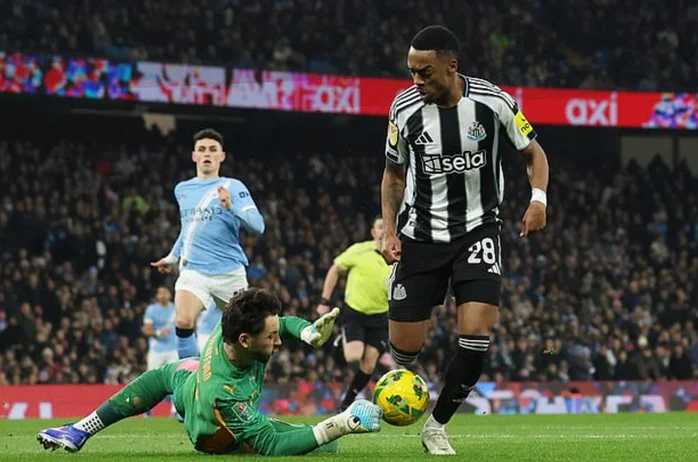 Biến Newcastle thành cựu vương, Man City giành vé tranh chung kết League Cup - Ảnh 2.