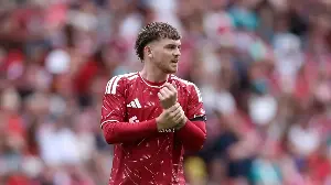 Harvey Elliott chooses Valencia as Liverpool midfielder closes in on loan exit despite interest from Napoli and Lazio