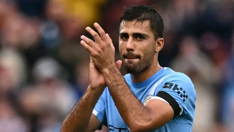 Rodri nears Etihad exit as Barcelona lead race