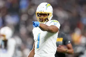 Chargers Make Trade Decision Clear on Key Player