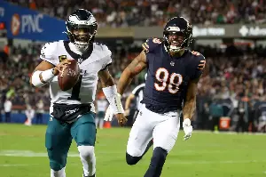 Case Keenum accounts for 3 TDs in 1st game in 3 years as Bears roll to 27-7 win over Eagles