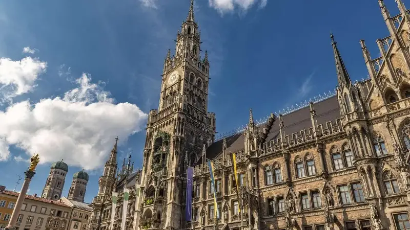 Nach jahrelanger Sanierung: MVHS öffnet St.-Martin-Spital in München für Besucher