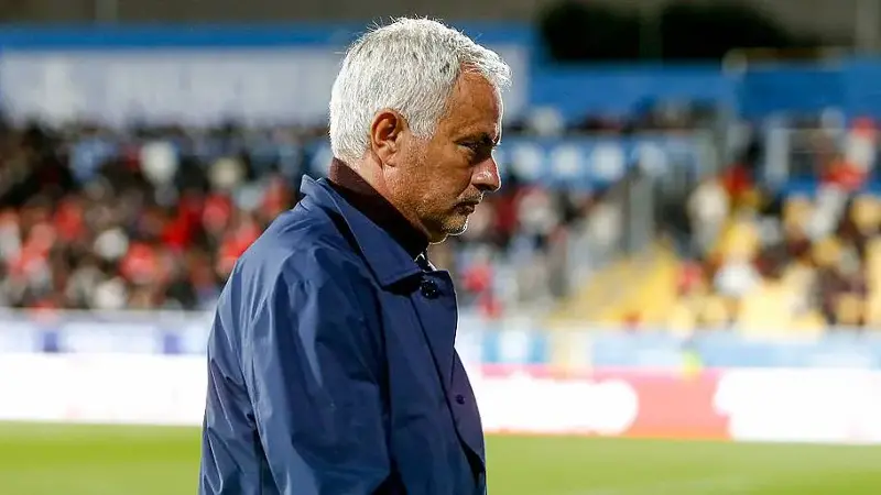 GD Estoril Praia v SL Benfica - Primeira Liga