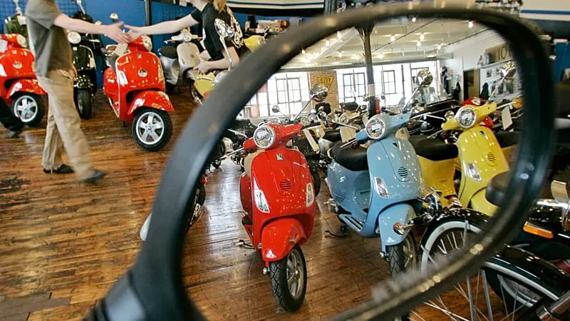 Vespa, 80 anni di stile e Made in Italy: la scintilla geniale che ha messo il mondo su due ruote