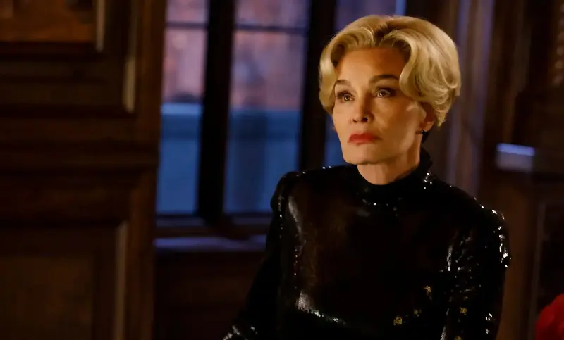 Nuevos vistazos a los personajes que regresan en American Horror Story 13