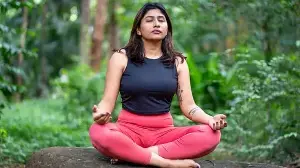 Can't stop overthinking? These 6 yoga breathing techniques can help calm your mind in just minutes