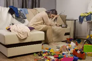 هل يمكنك العيش دون معظم أغراضك؟ "تهدئة المنزل" تجربة قد تفاجئك