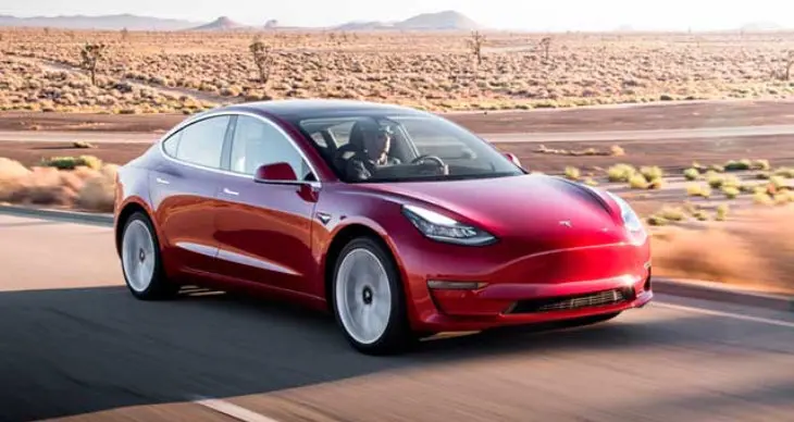 Tesla rompe el techo en España: el Model 3 ya es el rey de las ventas