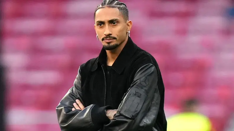 «Nos han robado el partido»: la superestrella del FC Barcelona arremete contra los árbitros tras la amarga eliminación y se enfrenta a la afición del Atlético de Madrid