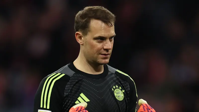 Neuer keen on taking his time amid retirement talks