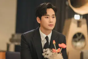 Kim Soo Hyun surpasses So Ji Sub in the ranking of the richest actors in South Korea in 2026.