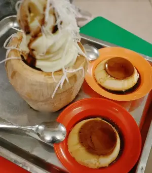 Vietnamese desserts are driving Chinese tourists crazy.