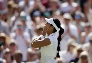 Swiatek says Eala's slow serve threw her game off