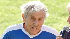 Ancelotti's teammate is still playing at the age of 83.